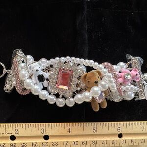 NEW NWT Betsey Johnson Teddy Bear Bauble Charms & Faux Pearl Toggle Bracelet